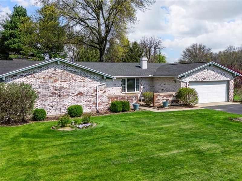 885 Michaels Road, Tipp City, OH 45371 Photo 2