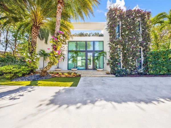 4515 N Michigan Ave , Miami Beach, FL 33140