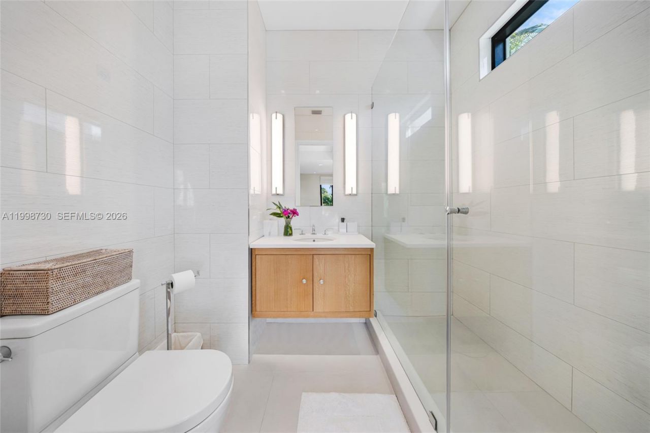 4515 N Michigan Ave, Miami Beach, FL 33140 Photo