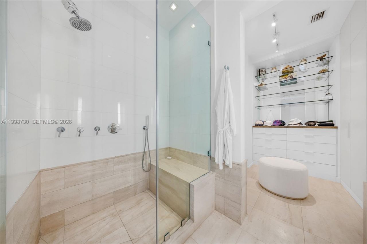 4515 N Michigan Ave, Miami Beach, FL 33140 Photo