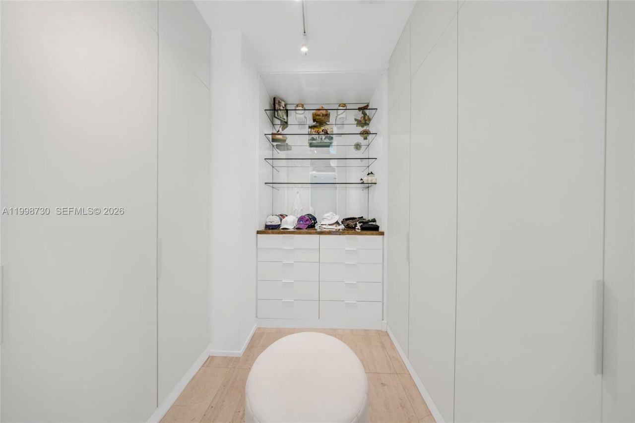 4515 N Michigan Ave, Miami Beach, FL 33140 Photo