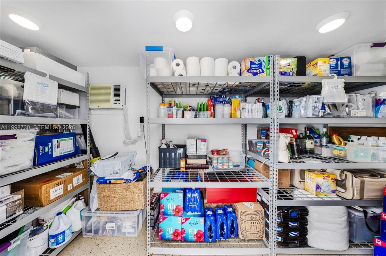 4515 N Michigan Ave, Miami Beach, FL 33140 Photo