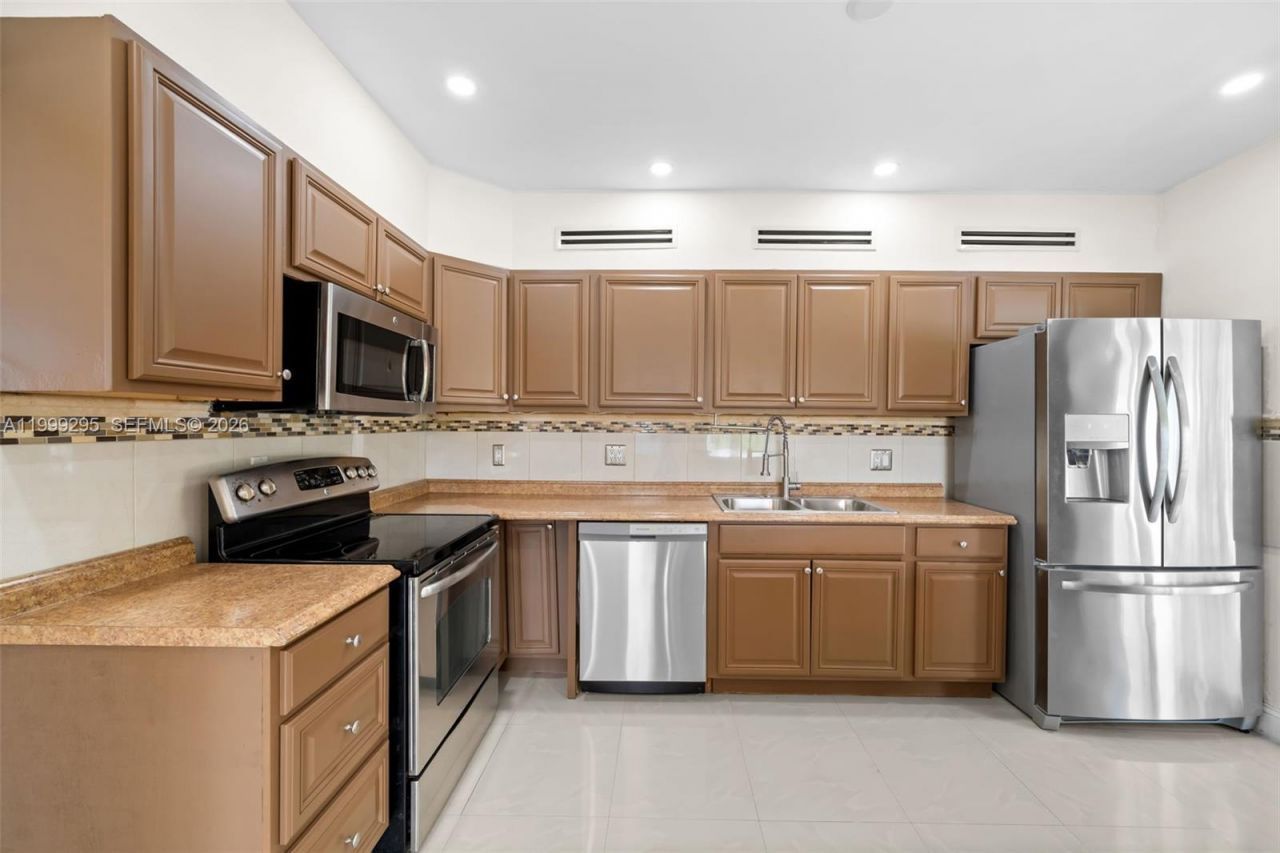 261 188th St, Unit 261, Sunny Isles Beach, FL 33160 Photo