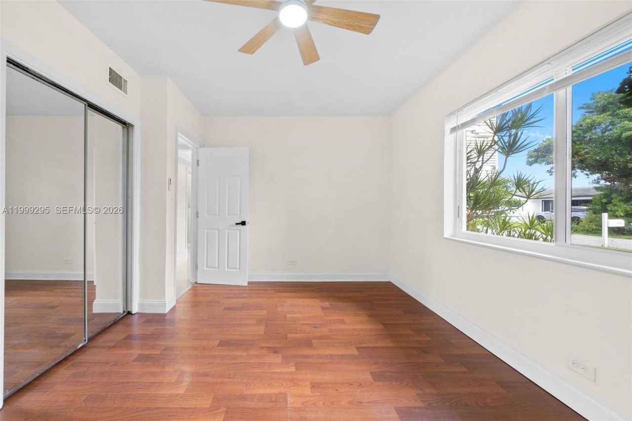 261 188th St, Unit 261, Sunny Isles Beach, FL 33160 Photo