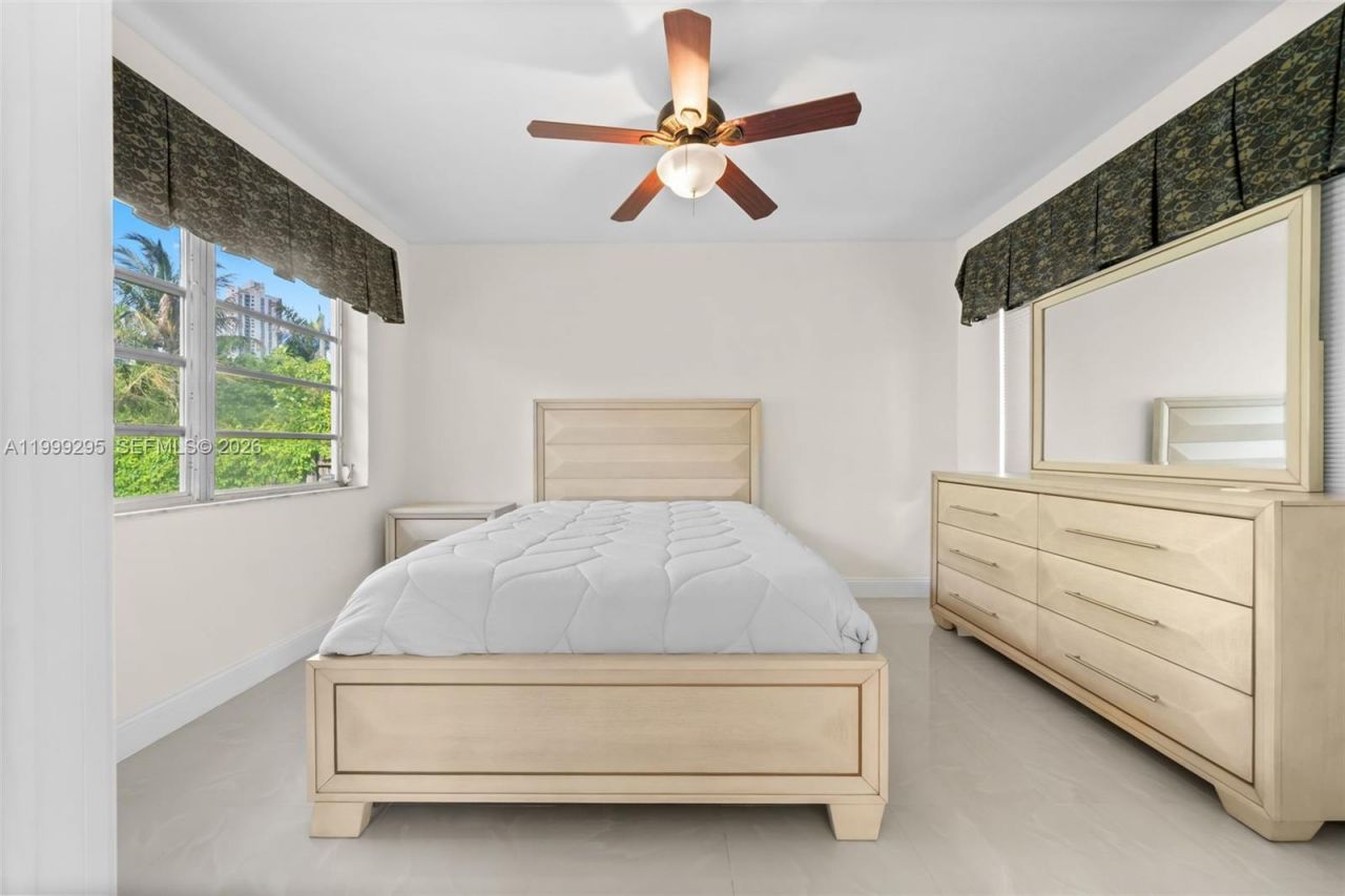 261 188th St, Unit 261, Sunny Isles Beach, FL 33160 Photo