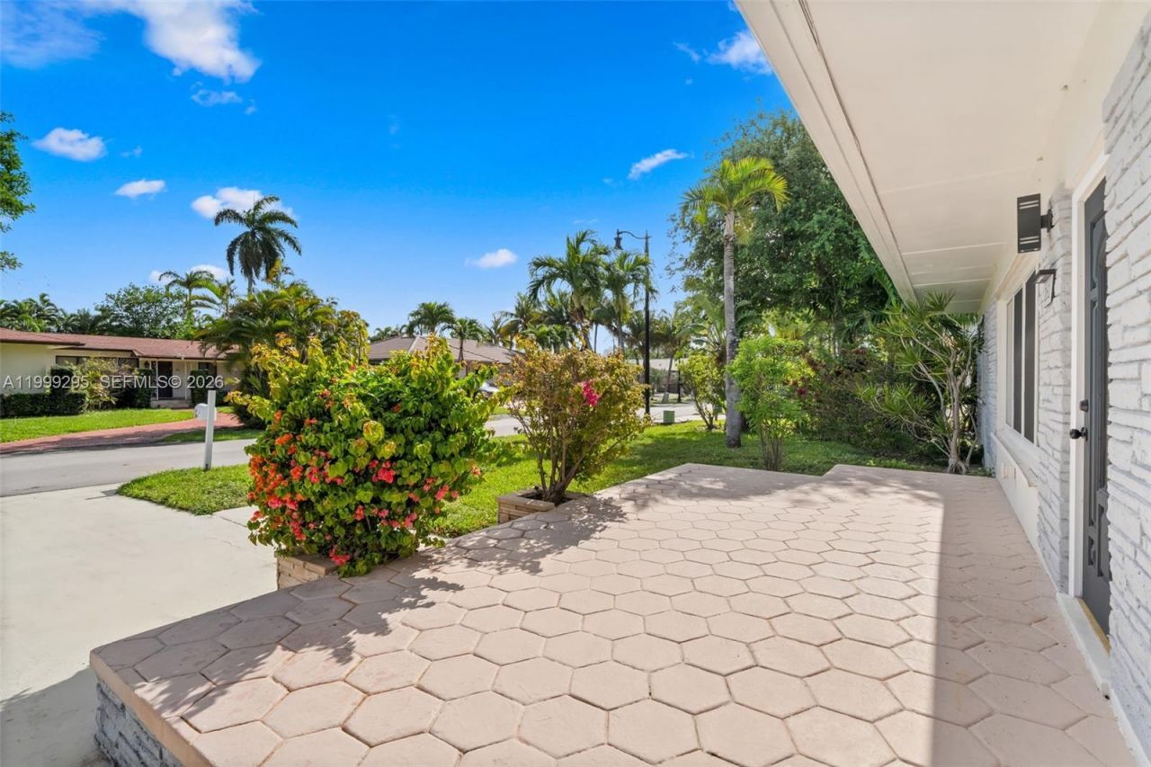 261 188th St, Unit 261, Sunny Isles Beach, FL 33160 Photo