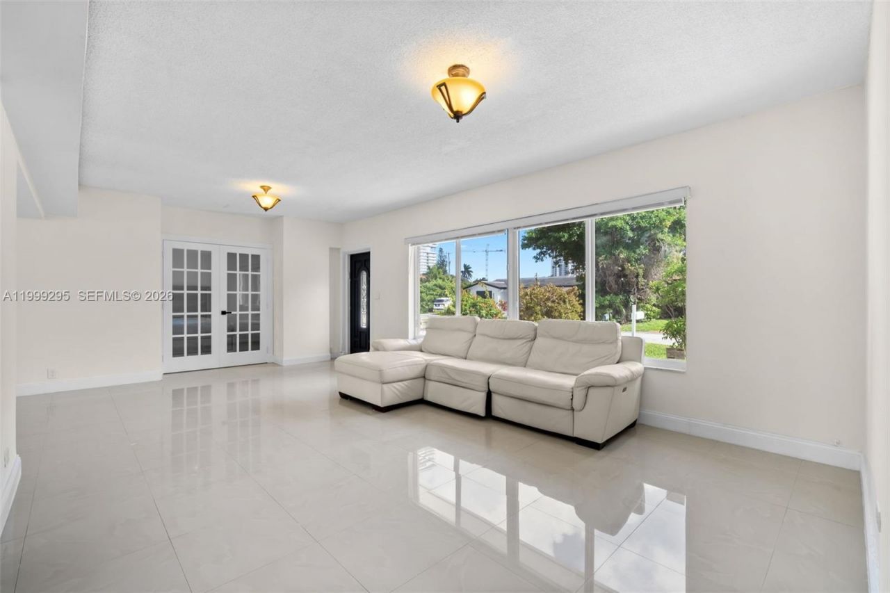 261 188th St, Unit 261, Sunny Isles Beach, FL 33160 Photo