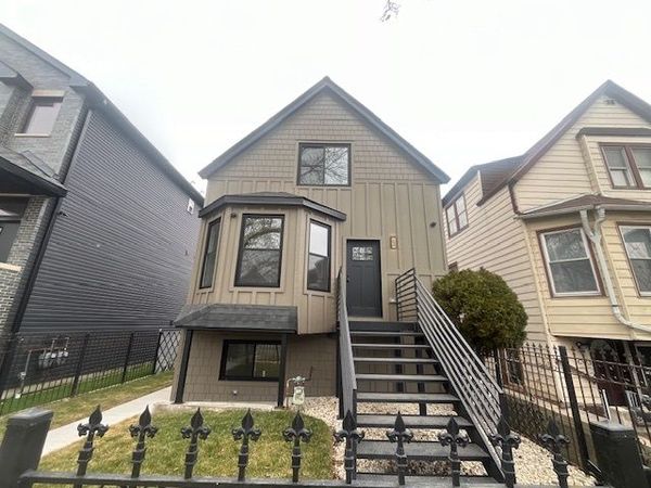 2204 N Kildare Avenue , Chicago, IL 60639