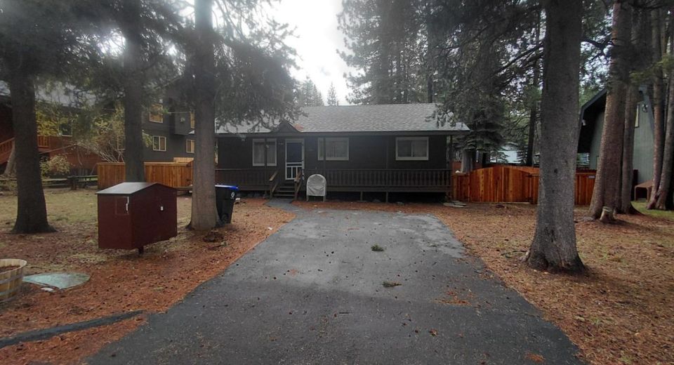 1622 Atroari Street, South Lake Tahoe, CA 96150 Photo