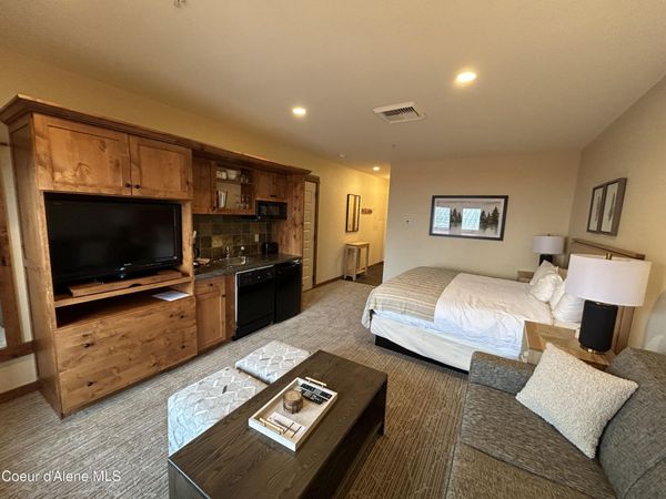 150 Morning Star DR, Unit # 371, Kellogg, ID 83837