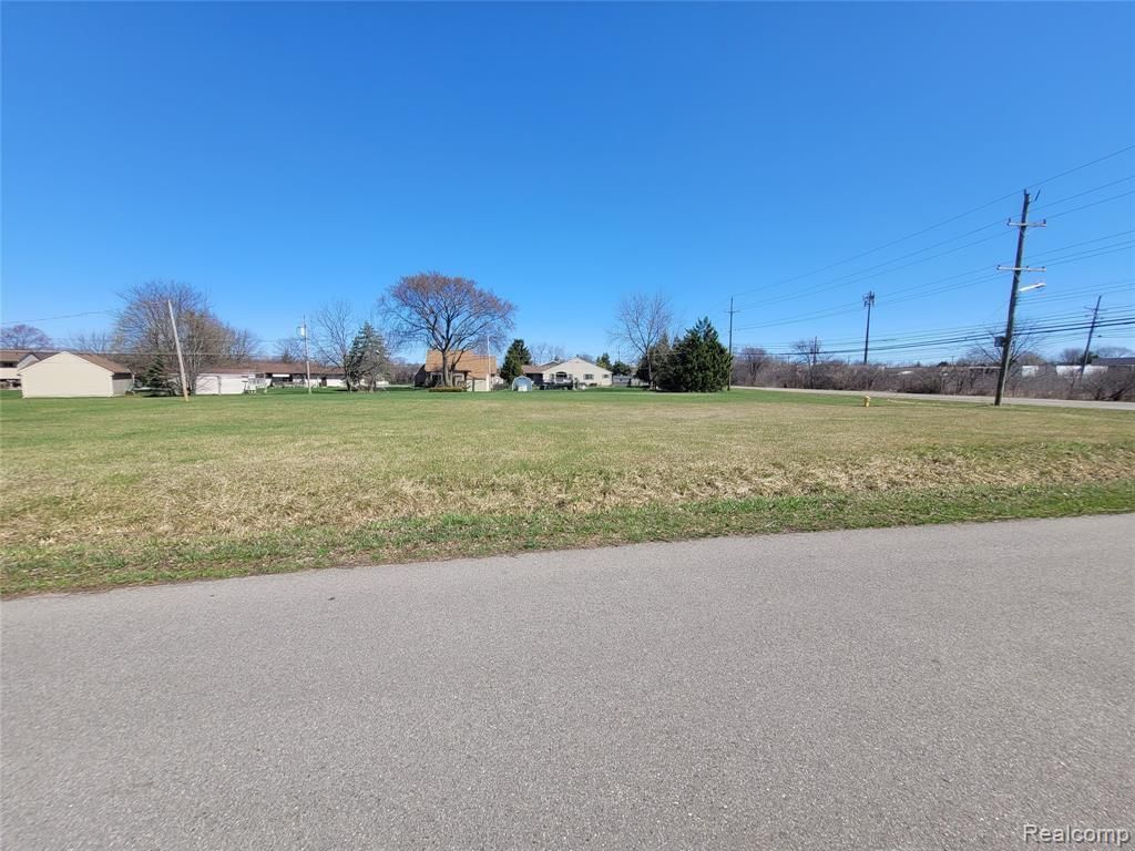 00 Little Mack, Clinton Township, MI 48036 Main Photo