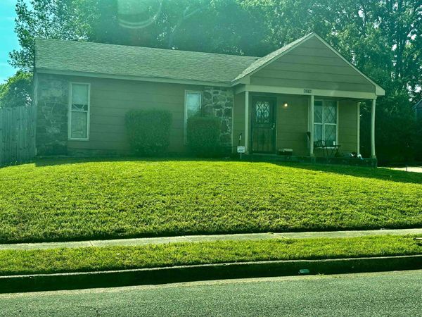 4376 HOWARDCREST DR, Memphis, TN 38128