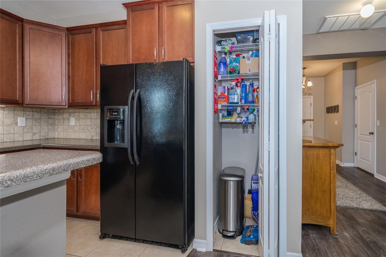 12205 Fairlawn Drive , Riverview, FL 33579 Photo