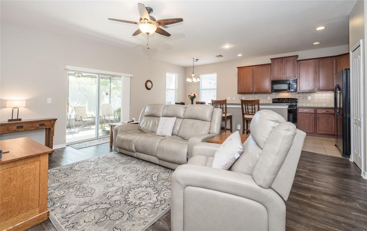 12205 Fairlawn Drive , Riverview, FL 33579 Photo