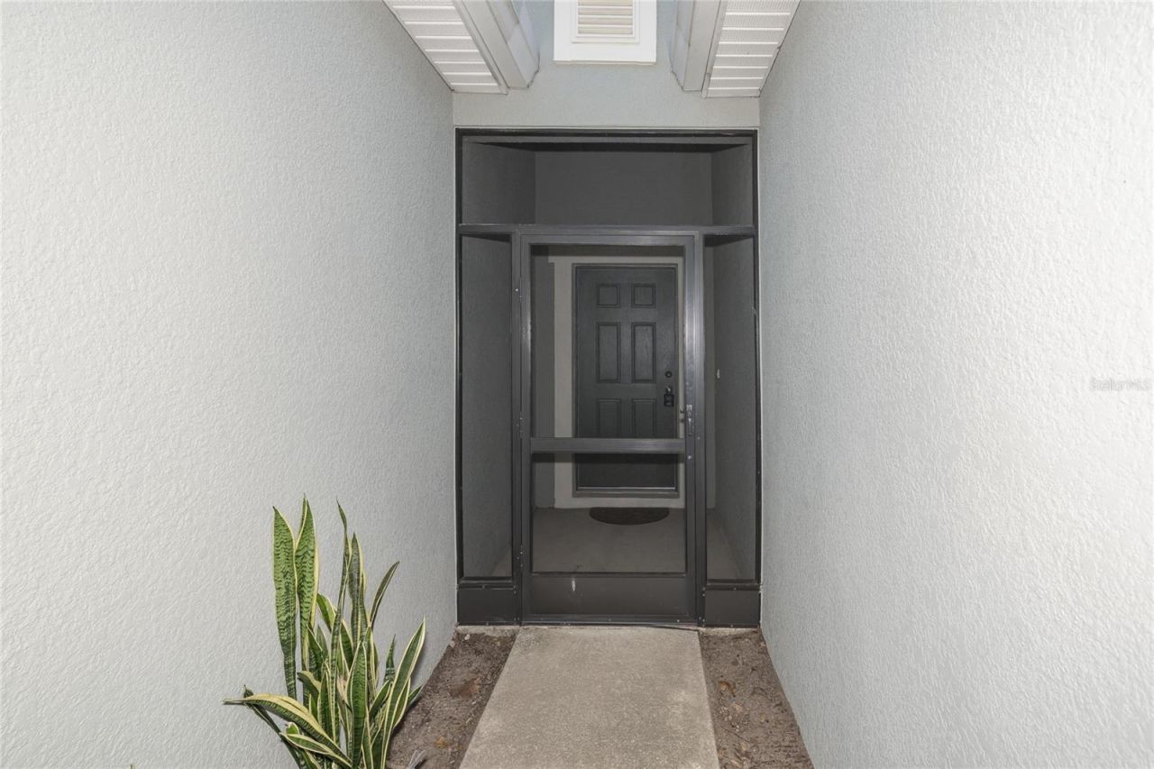 12205 Fairlawn Drive , Riverview, FL 33579 Photo