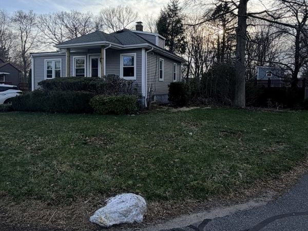 1 Thayer Ave, Holbrook, MA 02343
