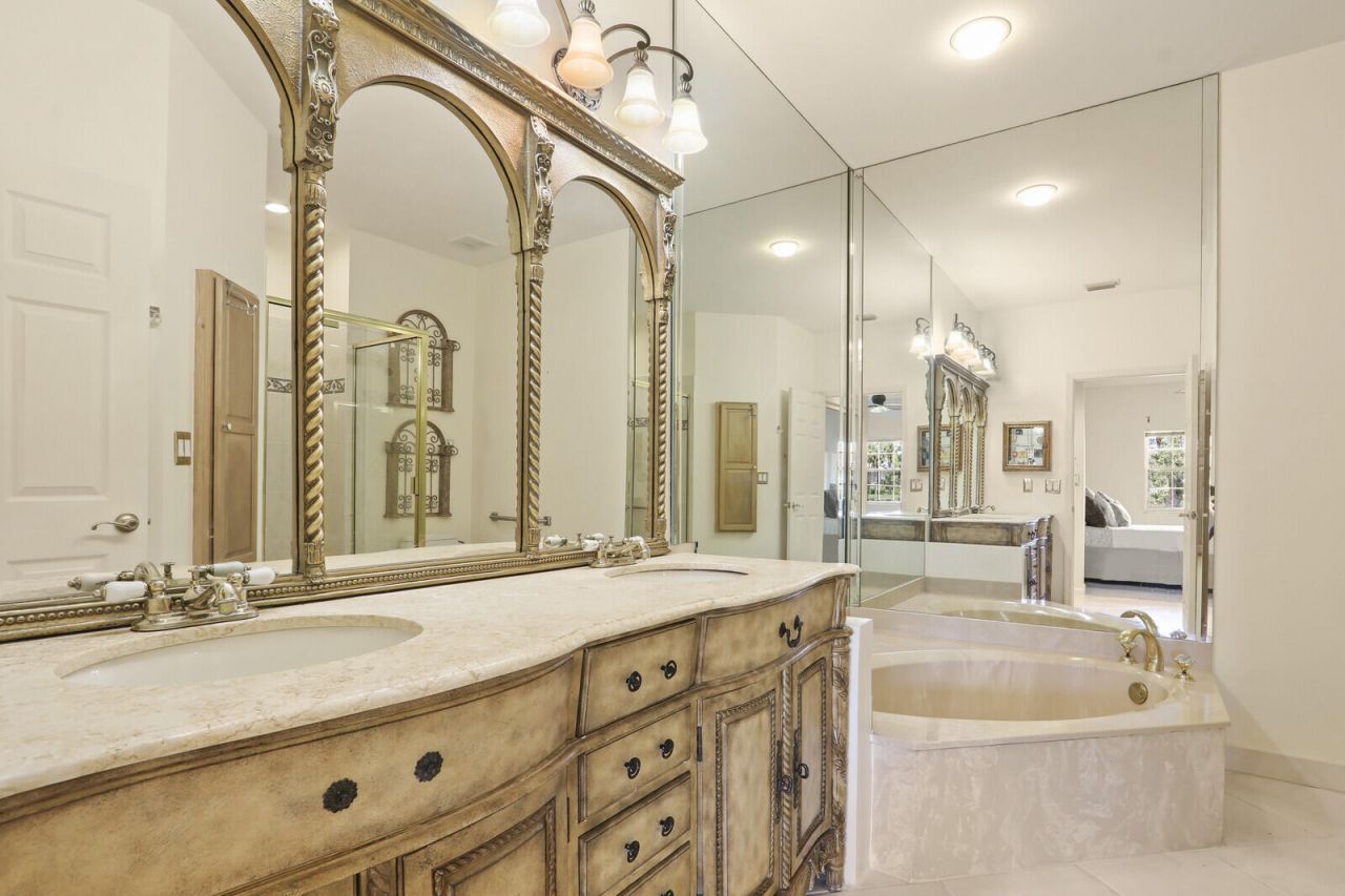 301 S Ryder Cup Cir S, Unit 301, Palm Beach Gardens, FL 33418 Photo