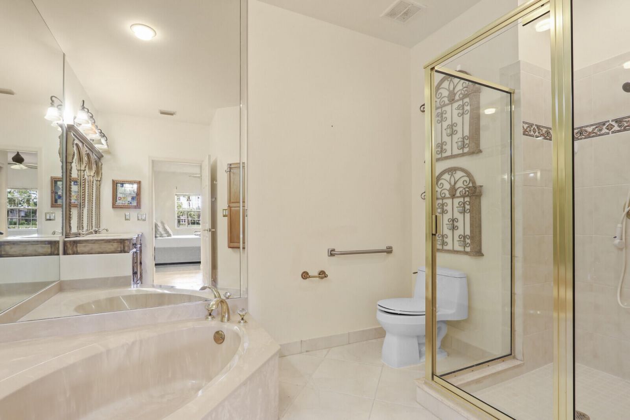 301 S Ryder Cup Cir S, Unit 301, Palm Beach Gardens, FL 33418 Photo