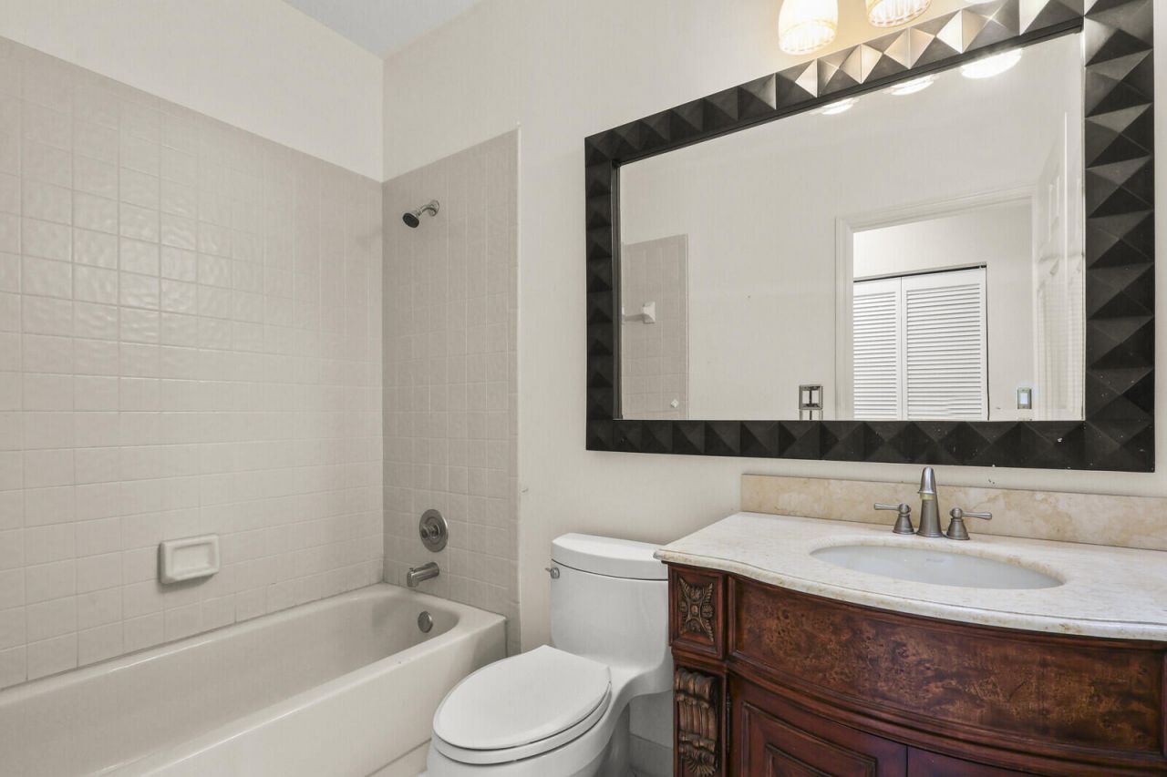 301 S Ryder Cup Cir S, Unit 301, Palm Beach Gardens, FL 33418 Photo