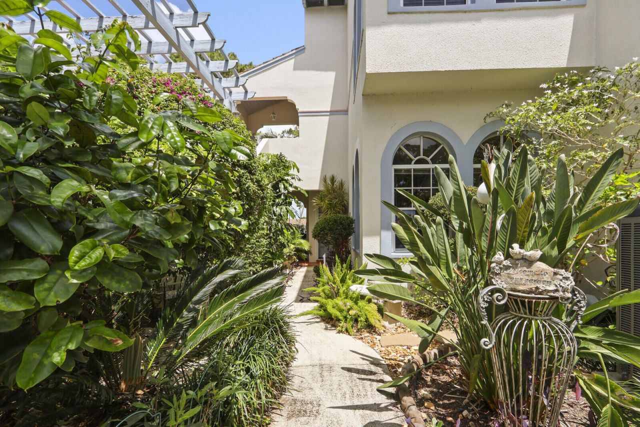 301 S Ryder Cup Cir S, Unit 301, Palm Beach Gardens, FL 33418 Photo