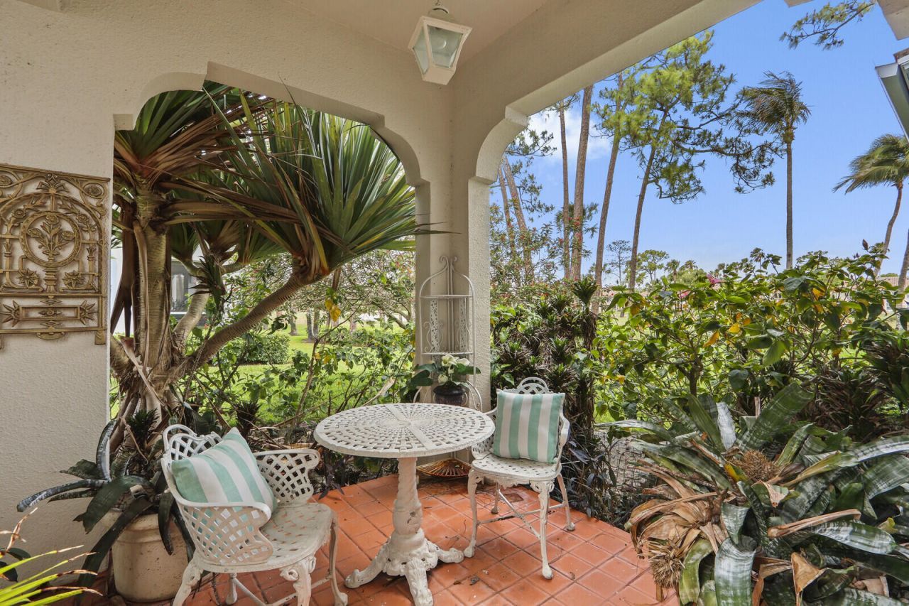 301 S Ryder Cup Cir S, Unit 301, Palm Beach Gardens, FL 33418 Photo