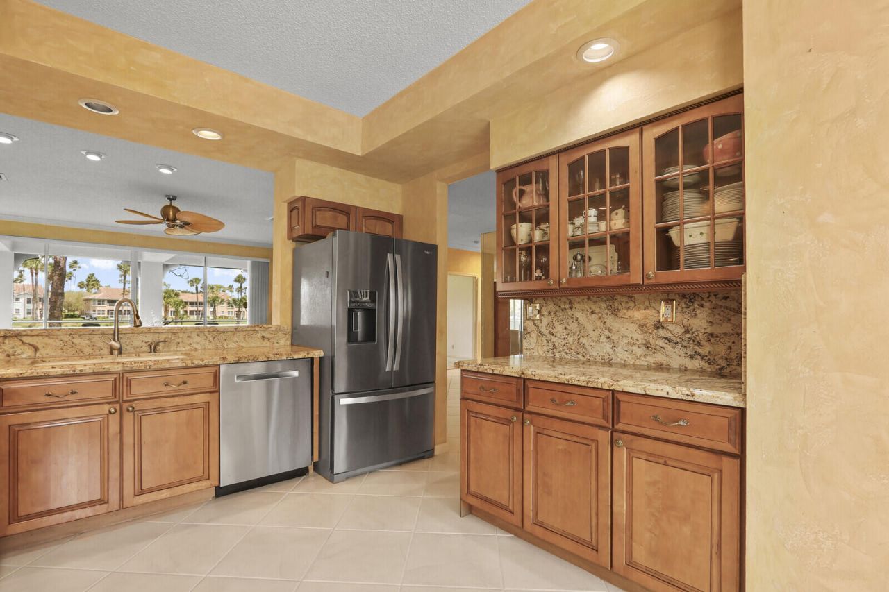 301 S Ryder Cup Cir S, Unit 301, Palm Beach Gardens, FL 33418 Photo