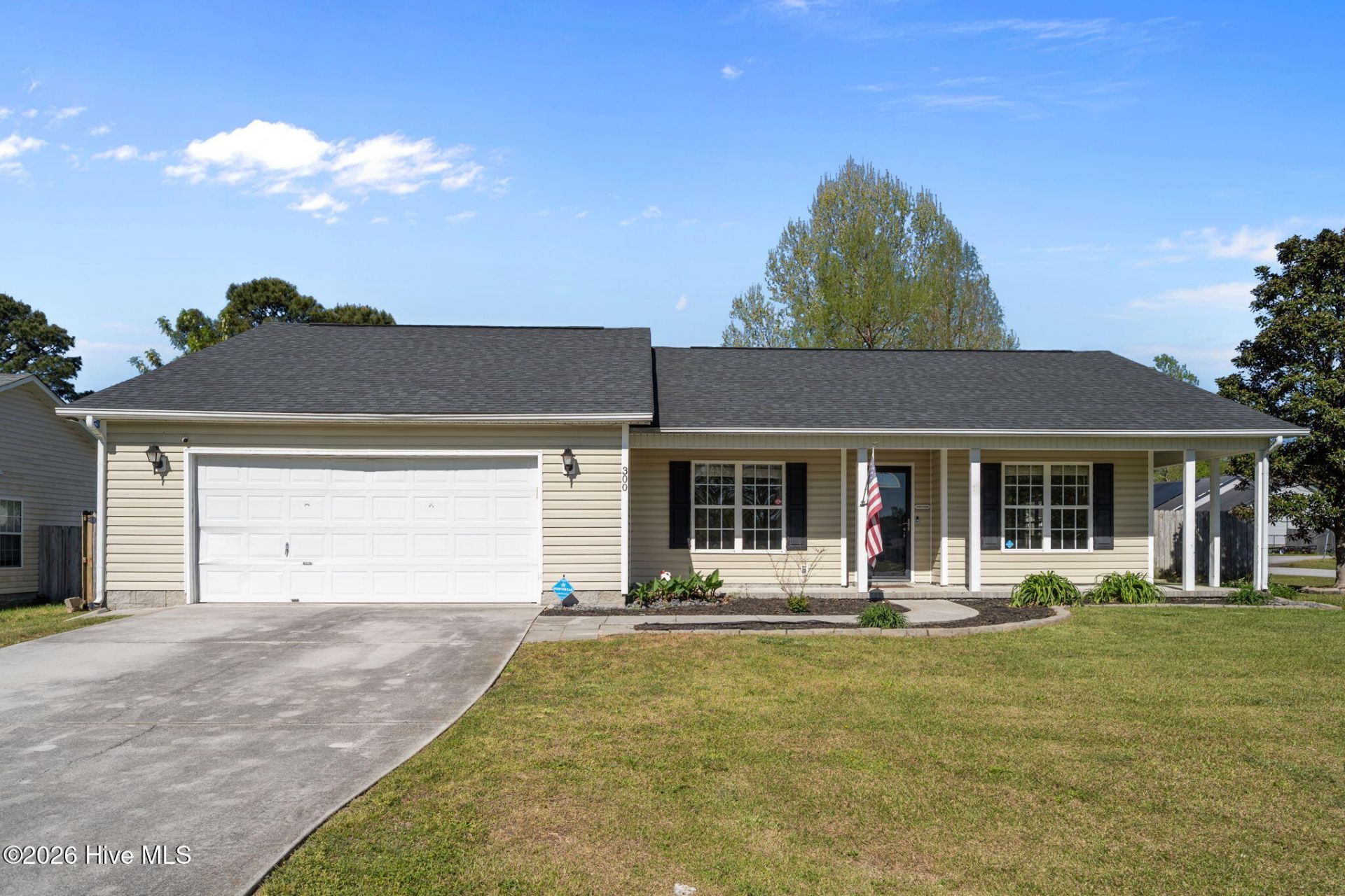 300 Carlisle Court, Jacksonville, NC 28540 Main Photo