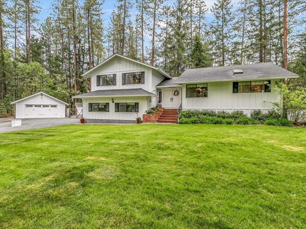 160 Hidden Valley Lane, Rogue River, OR 97537
