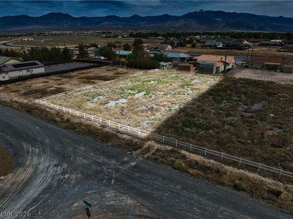 3081 S Mariposa Avenue, Pahrump, NV 89048