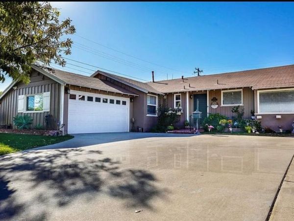 8745 Valjean , North Hills, CA 91343