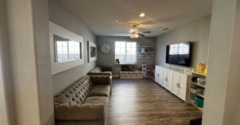 8026 Prairie Hawk Way, Sacramento, CA 95829 Photo