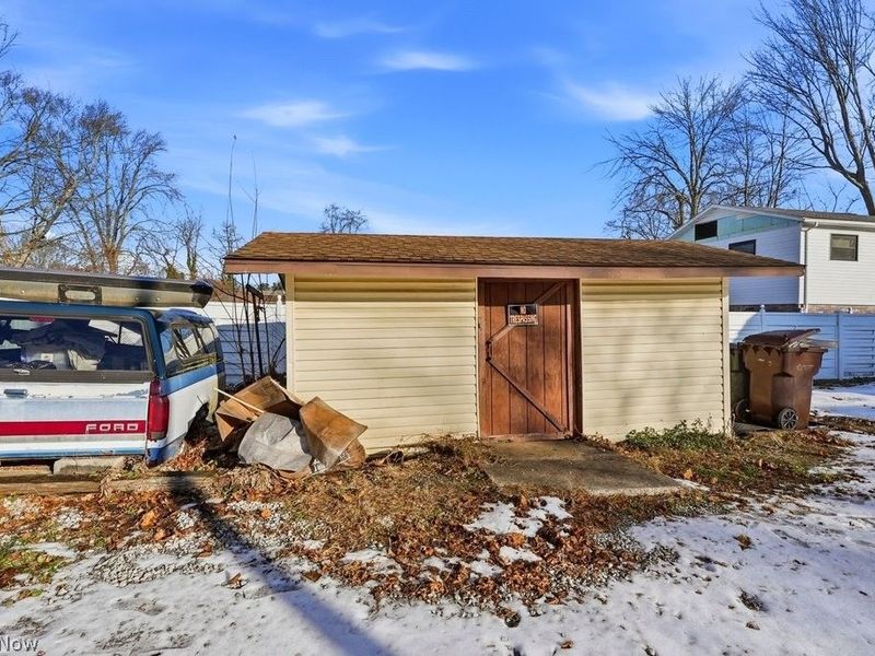 448 Fritsch Avenue, Akron, OH 44312 Photo 3