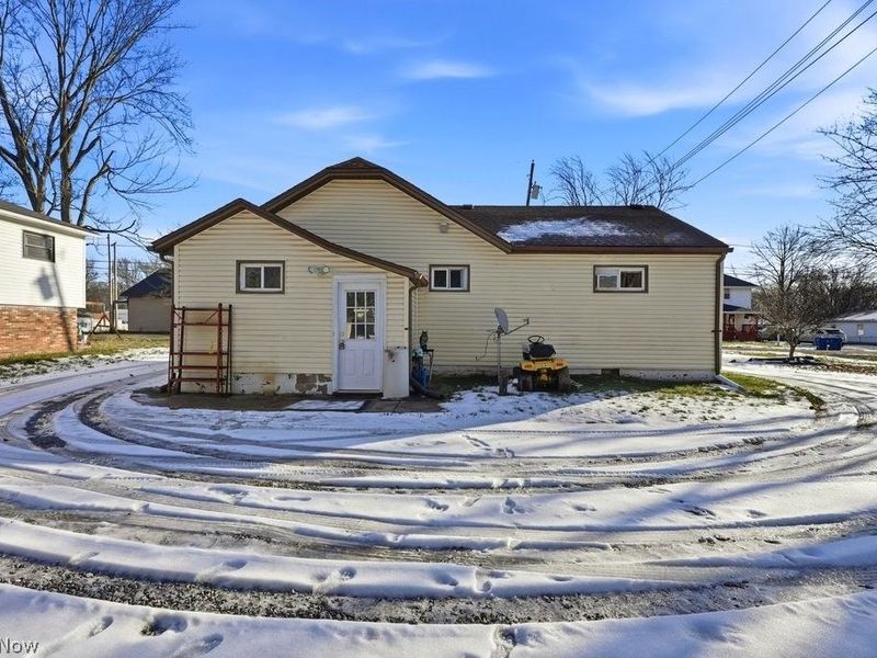 448 Fritsch Avenue, Akron, OH 44312 Photo 4