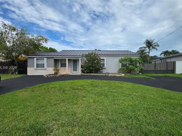 3325 S Lake Dr, Miami, FL 33155