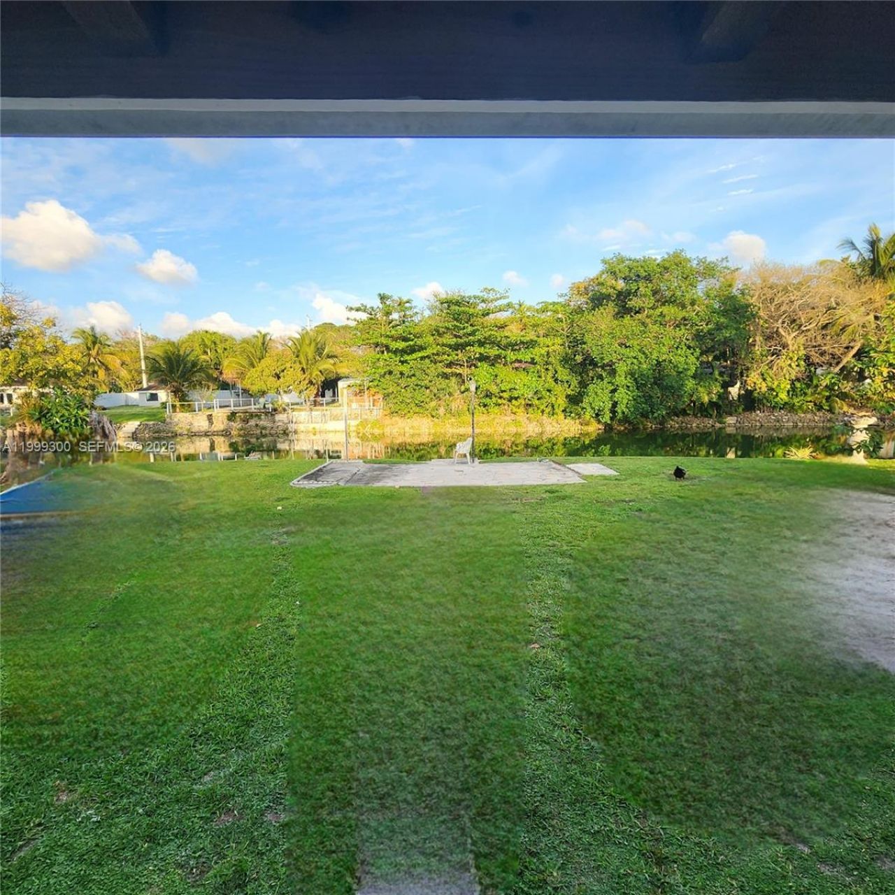 3325 S Lake Dr, Miami, FL 33155 Photo