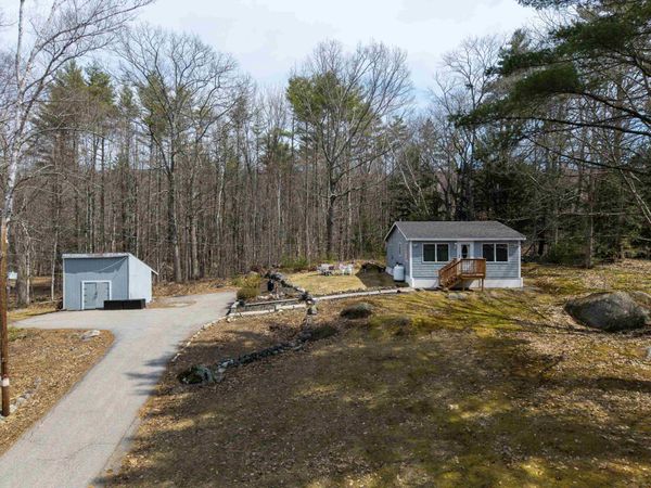 25 Mayhew Turnpike, Hebron, NH 03241