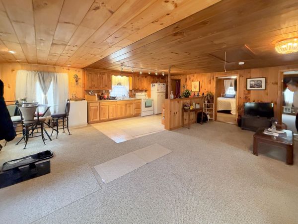 25 Mayhew Turnpike, Hebron, NH 03241