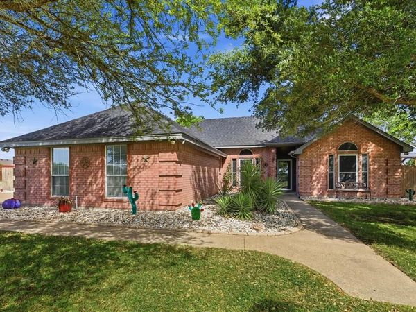 217 Seay Road , Italy, TX 76651