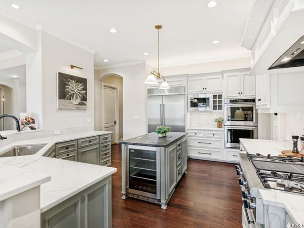 610 TERRELL RD, San Antonio, TX 78209