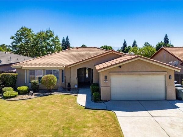 5813 Ragusa Lane , Bakersfield, CA 93308