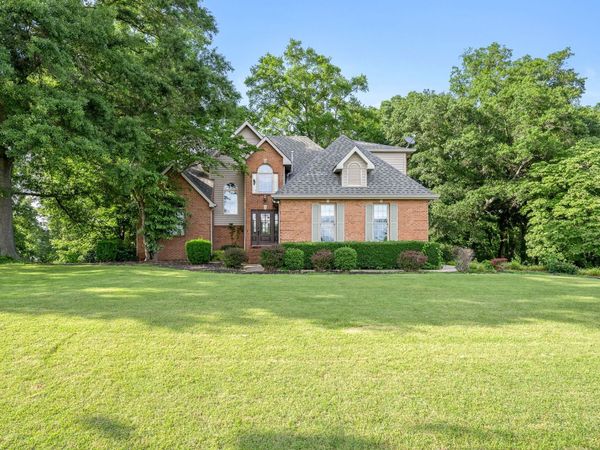 208 Loop Dr, Winchester, TN 37398