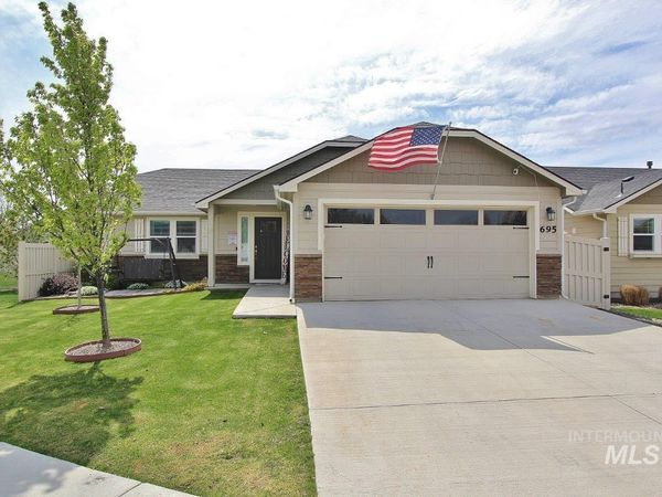 695 Stanley Lake St, Middleton, ID 83644