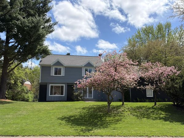 7395 Cascade Terrace SE, Grand Rapids, MI 49546