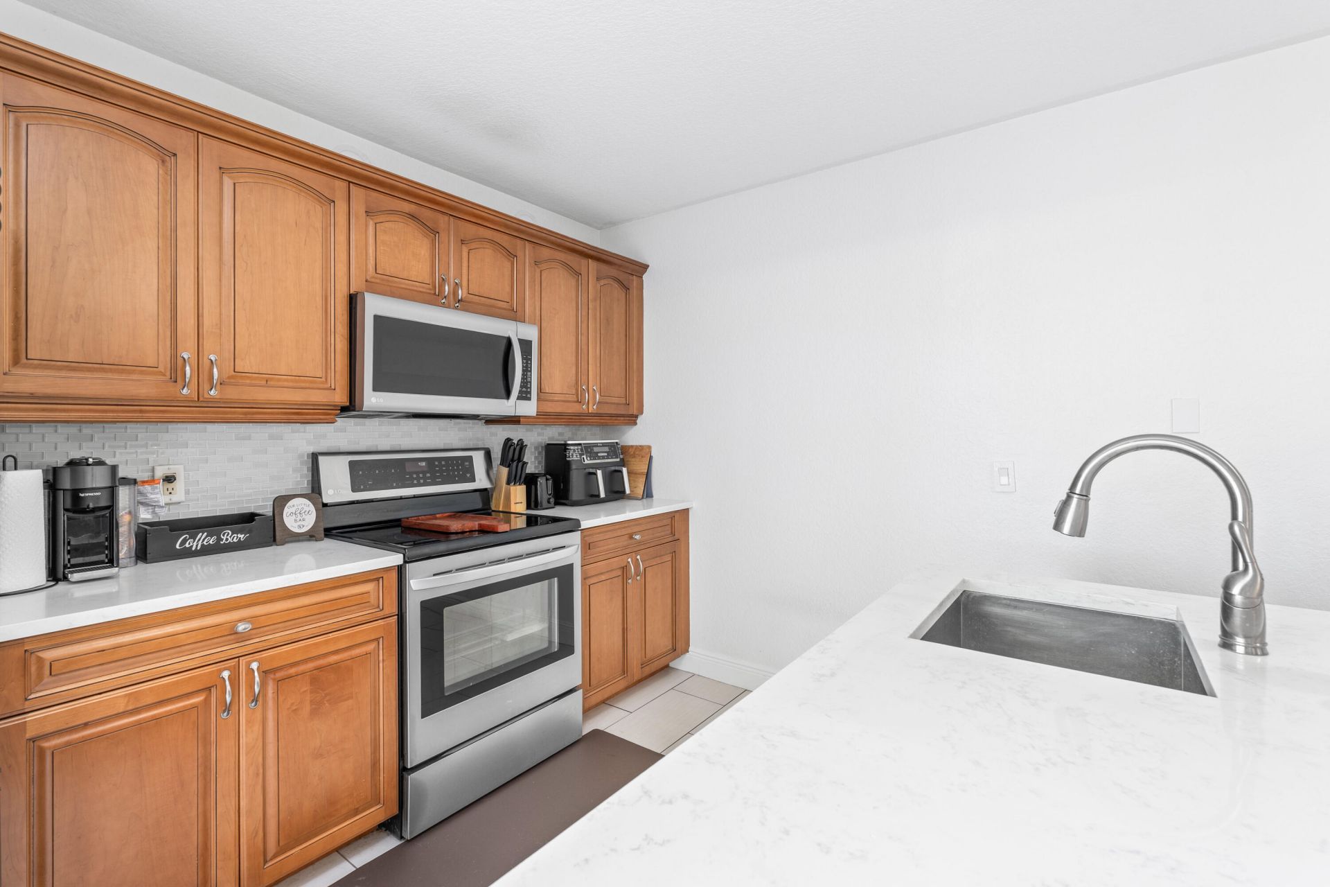 3611 36th Way, West Palm Beach, FL 33407 Photo