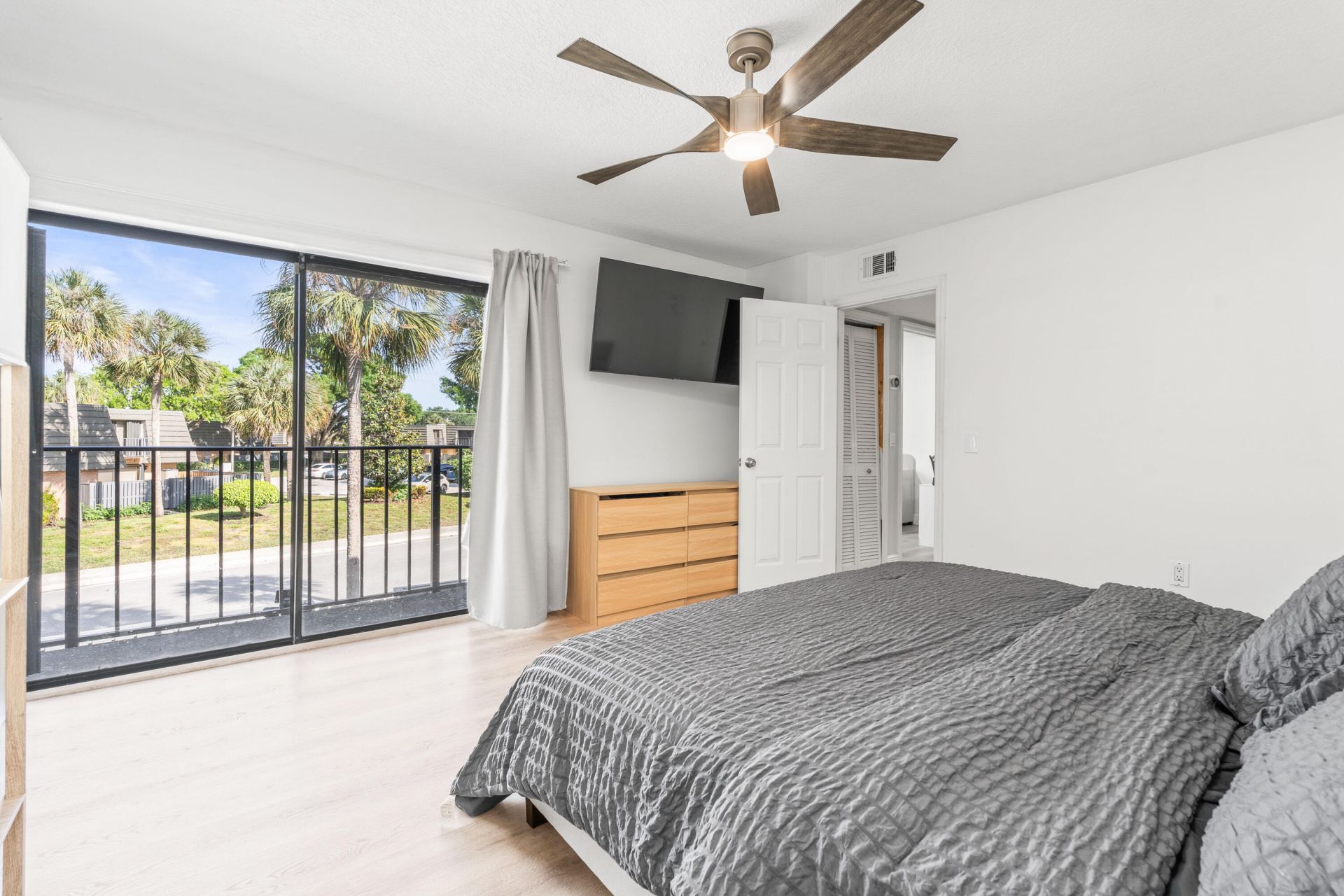 3611 36th Way, West Palm Beach, FL 33407 Photo