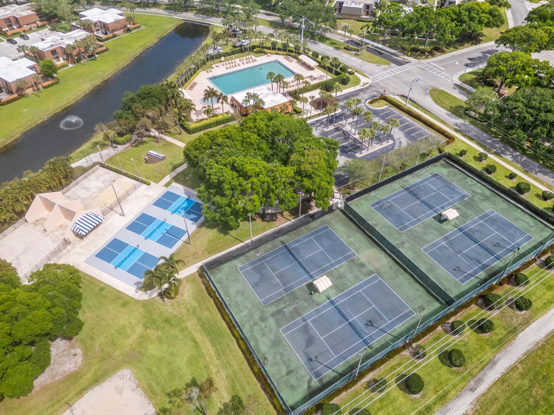 3611 36th Way, West Palm Beach, FL 33407 Photo