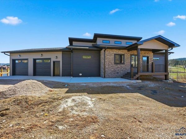 20703 APPLE SPRINGS BLVD, Sturgis, SD 57783
