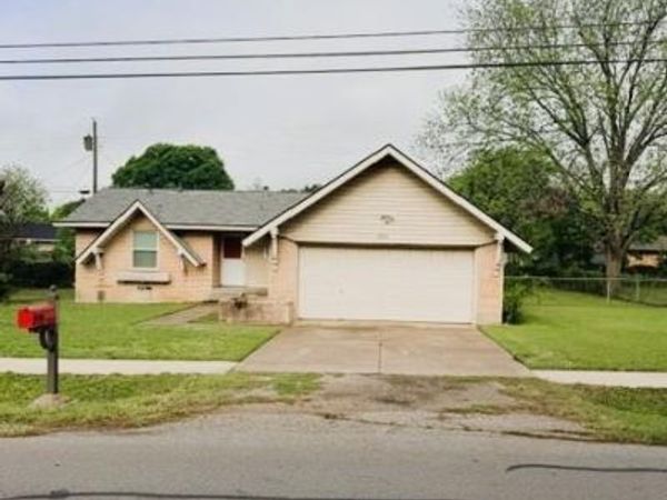 1421 N 9th Street, Midlothian, TX 76065