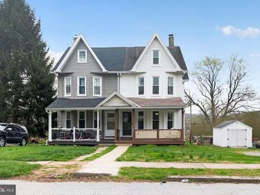 62 E 2ND AVENUE, PARKESBURG, PA 19365