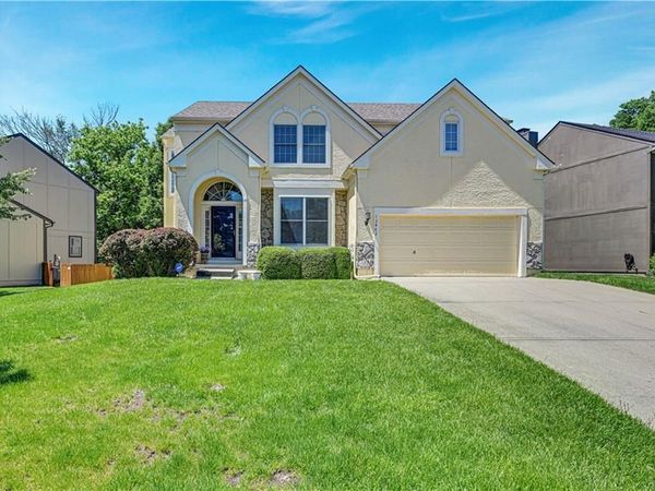 12462 Rosehill Street, Overland Park, KS 66213